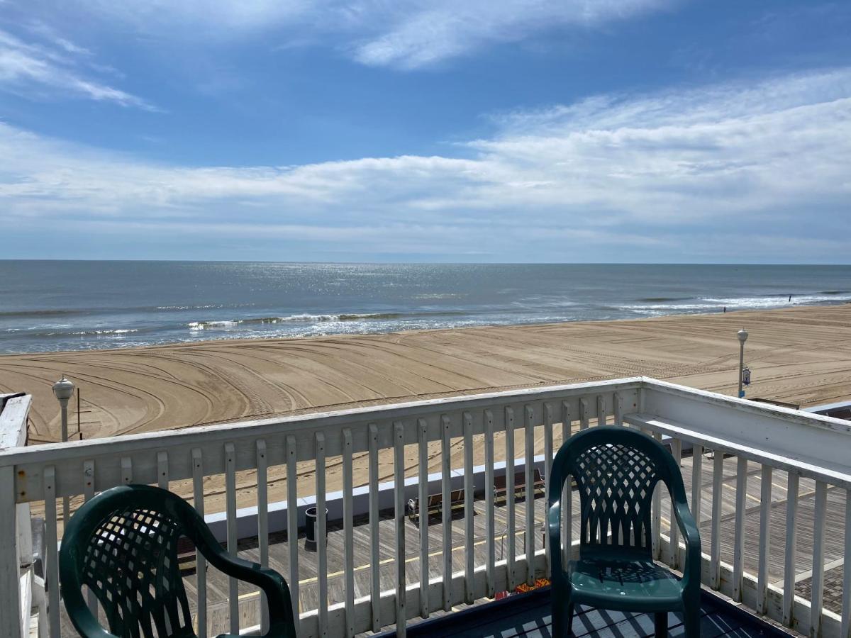 Boardwalk Terrace Ocean Stadt